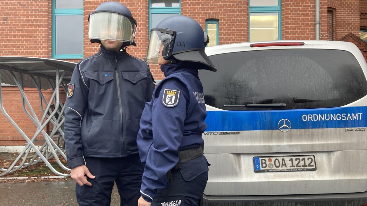 Für Was Ist Das Ordnungsamt Zuständig Erstes Ordnungsamt in Deutschland kauft Schutzhelme