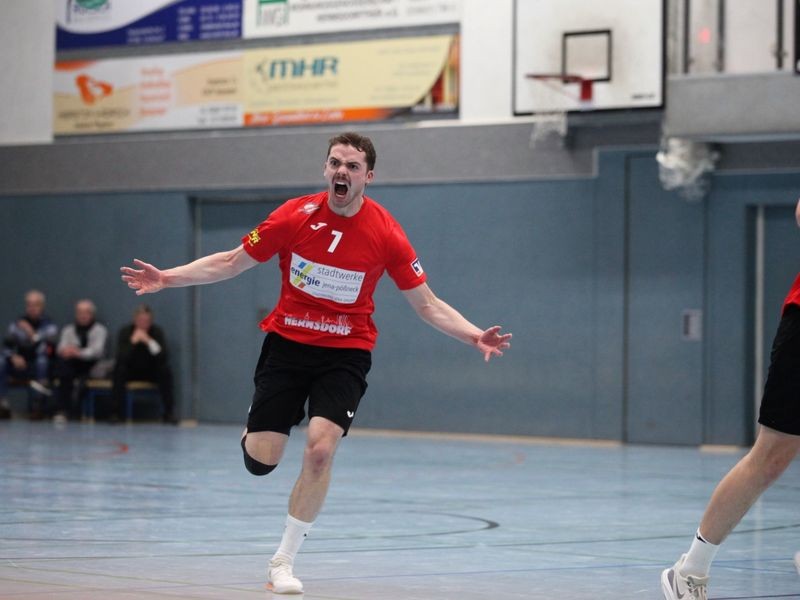 Paul Götze vom SV Hermsdorf sagt Adieu Lieber Kraftklub als Ärzte