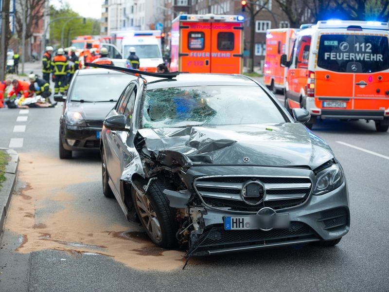 Nach Langer Suche Im Hamburger Stadtparksee War Es Ein Unfall 13 Jähriger Tot Geborgen - 7si59fp