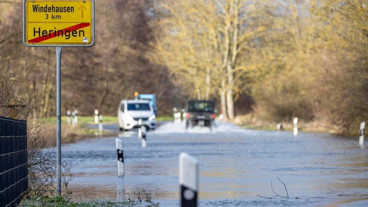 Einzelne Bewohner von Windehausen dürfen am Mittwoch in ihre Häuser (Archivfoto).