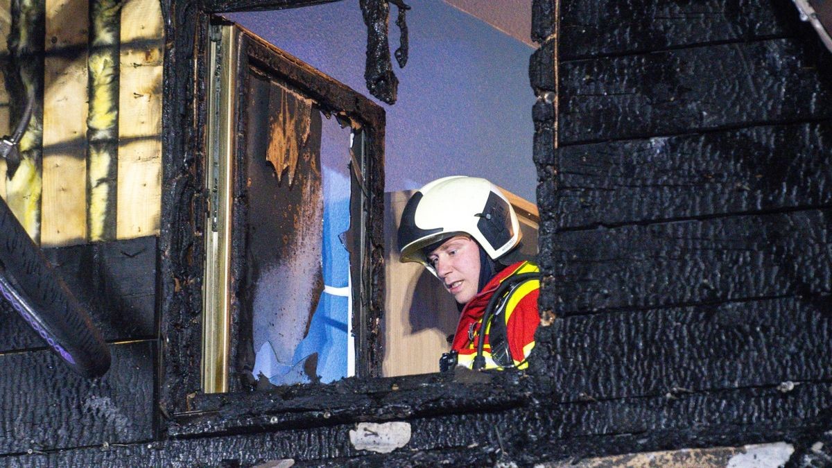 Dachstuhlbrand im Erfurter Stadtteil Windischholzhausen.