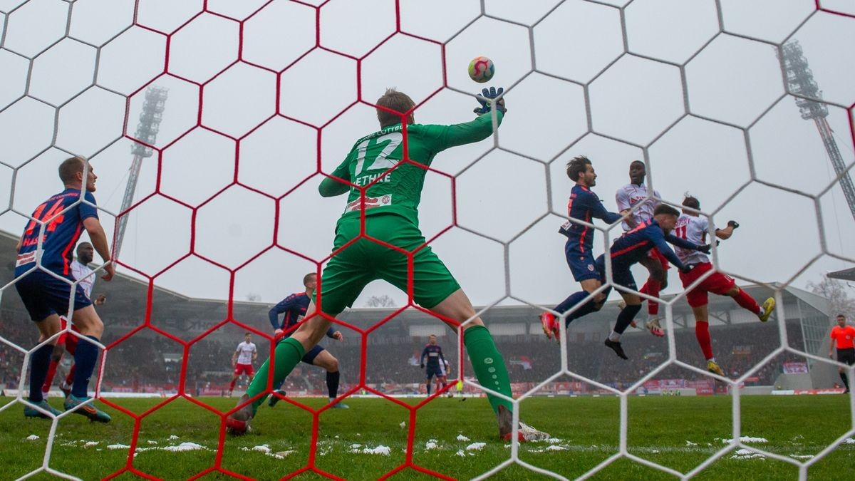 Meister Energie Cottbus kommt am 27. Januar ins Steigerwaldstadion.