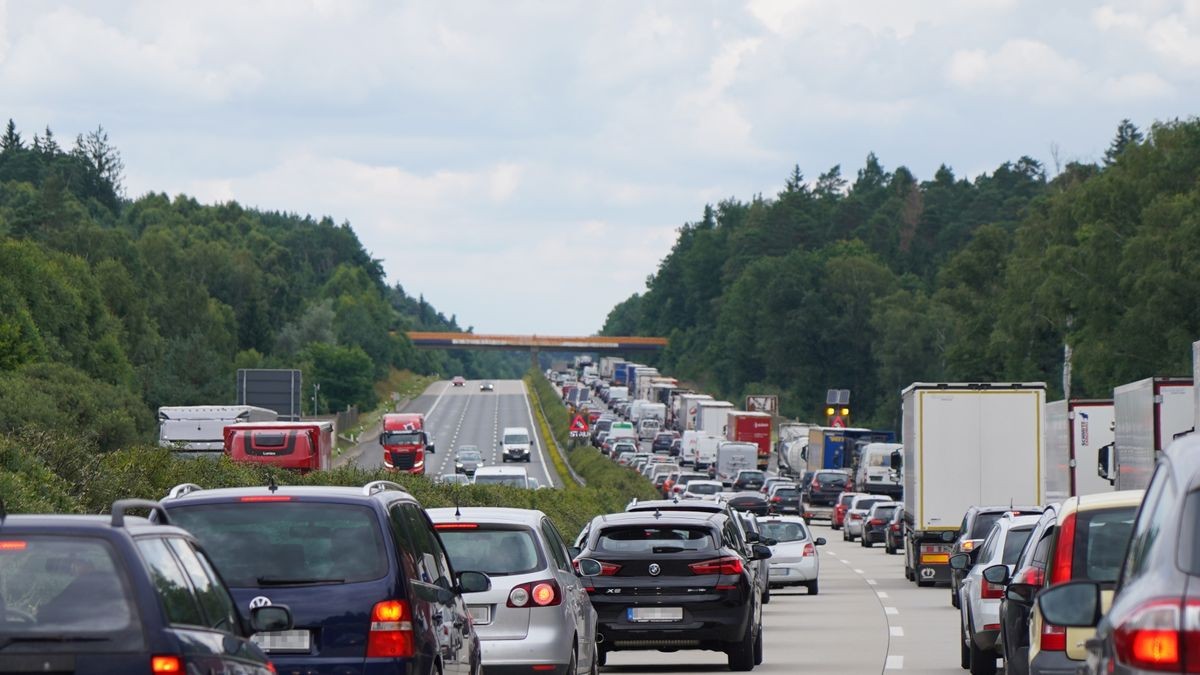 Autofahrer in Thüringen müssen sich auch im kommenden Jahr auf zahlreiche Baustellen auf den Autobahnen einstellen. (Symbolfoto)