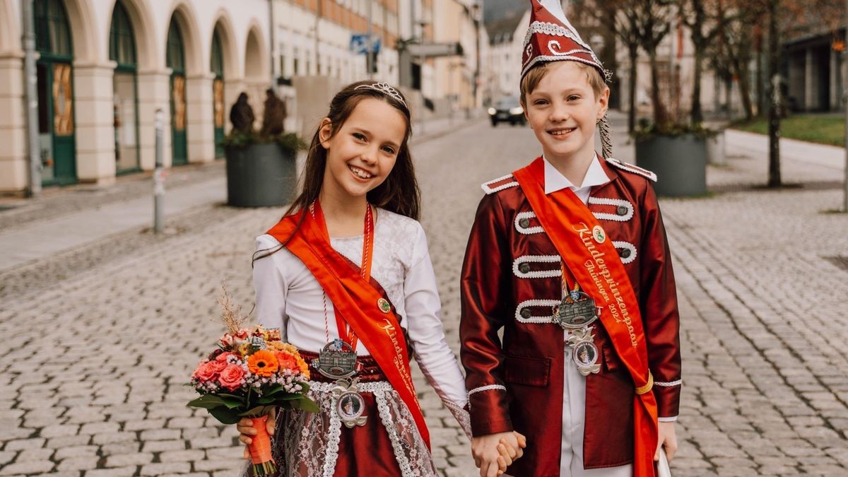 Prinz Hagen I. und Prinzessin Nele I. vom Karnevalsverein Narrhalla Arnstadt sind das Thüringer Landeskinderprinzenpaar 2024.