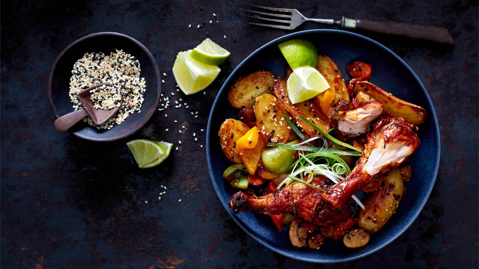 Sesam-Kartoffeln mit Tandoori-Hühnchen