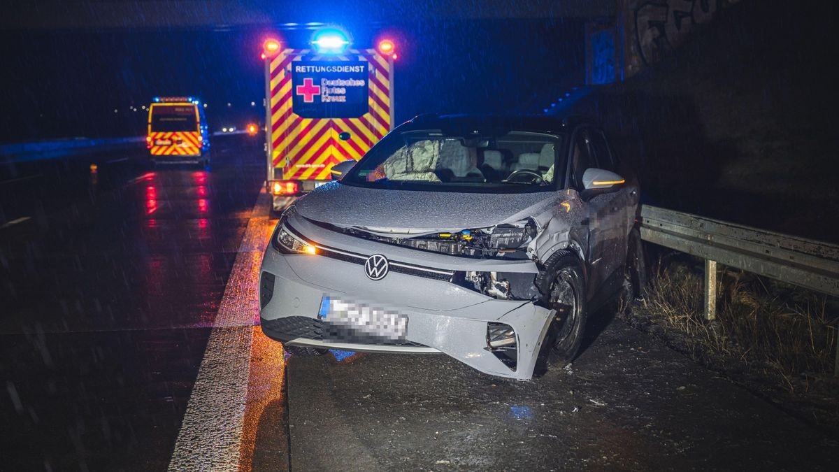 Der Rettungsdienst brachte ihn in das Krankenhaus nach Gera.