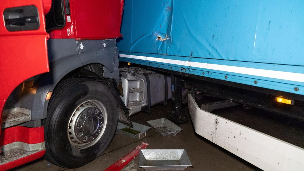 Bei überfrierender Nässe und Glatteis ereigneten sich auf der A71 Unfälle.