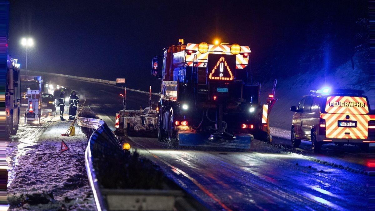 Am Mittwochabend sorgte überfrierende Nässe und Glatteis für ein Chaos auf der Autobahn A71 in Richtung Suhl zwischen den Anschlussstellen Meiningen-Nord und dem Dreieck Suhl.