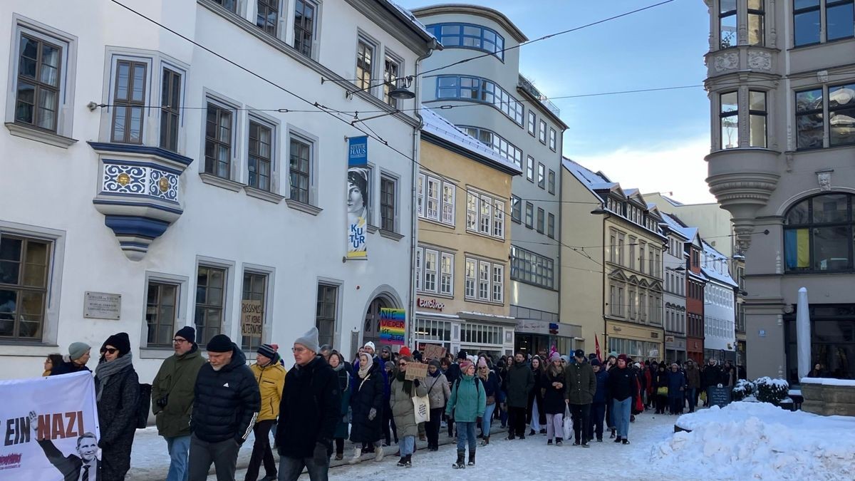 Vom Hirschgarten, vorbei am Presseklub, dann ging es weiter zum Anger.