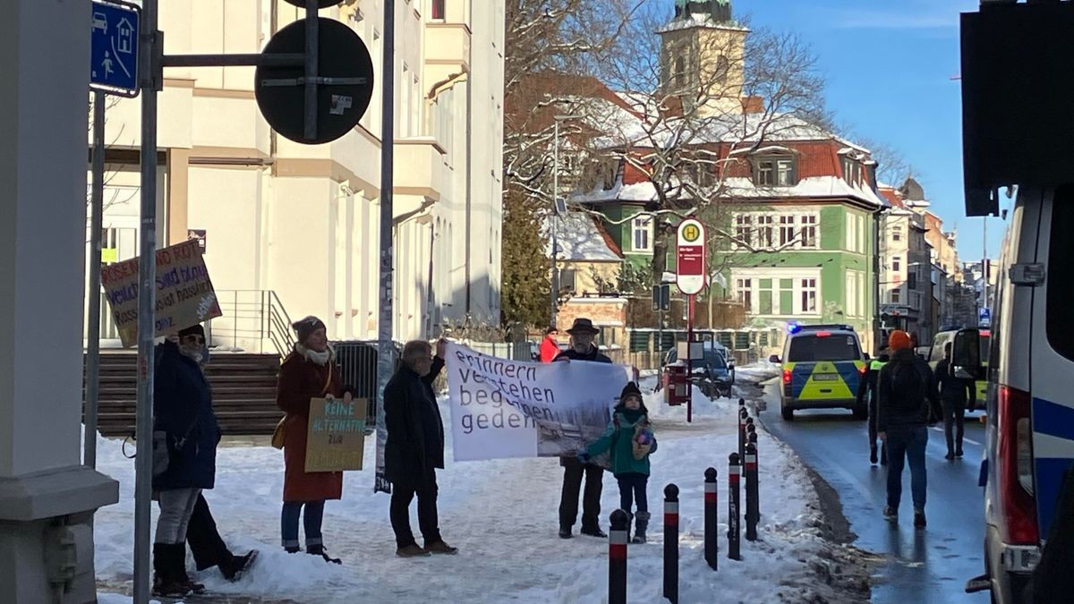 Vom Hirschgarten, vorbei am Presseklub, dann ging es weiter zum Anger.