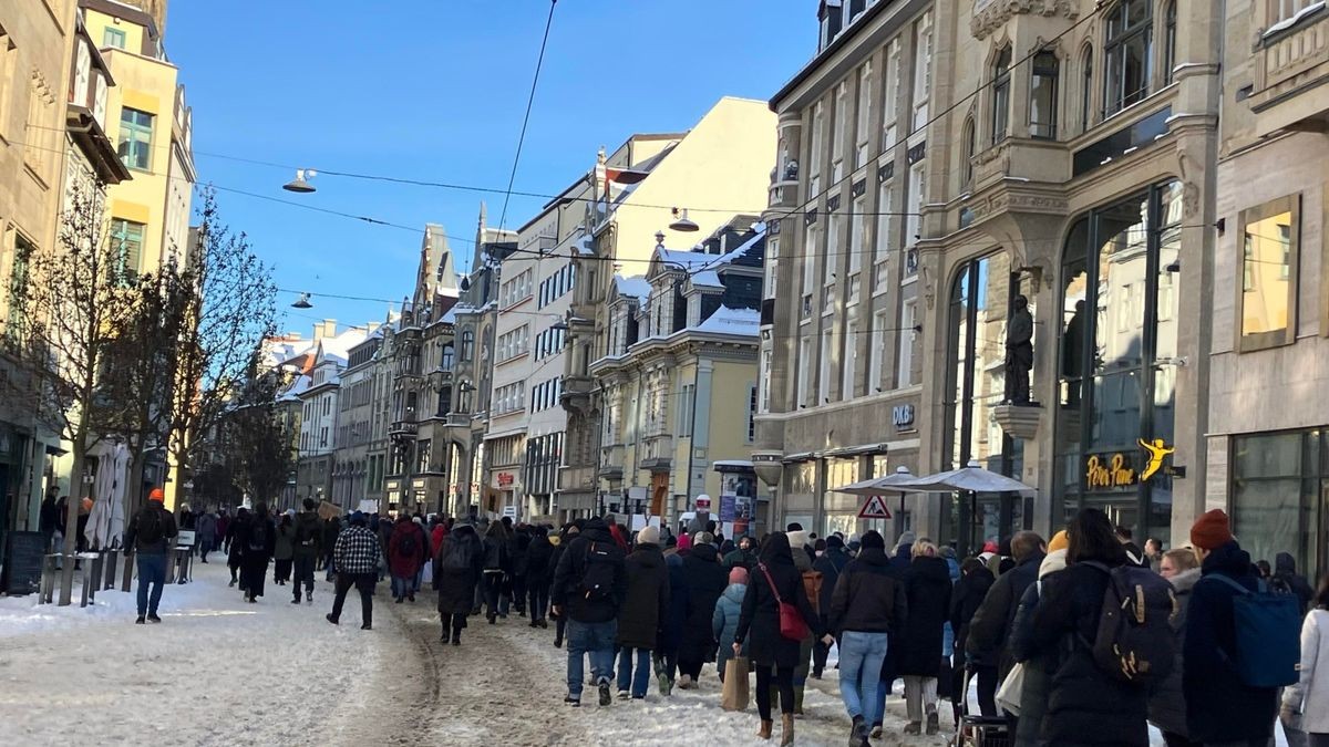 Vom Hirschgarten, vorbei am Presseklub, dann ging es weiter zum Anger.