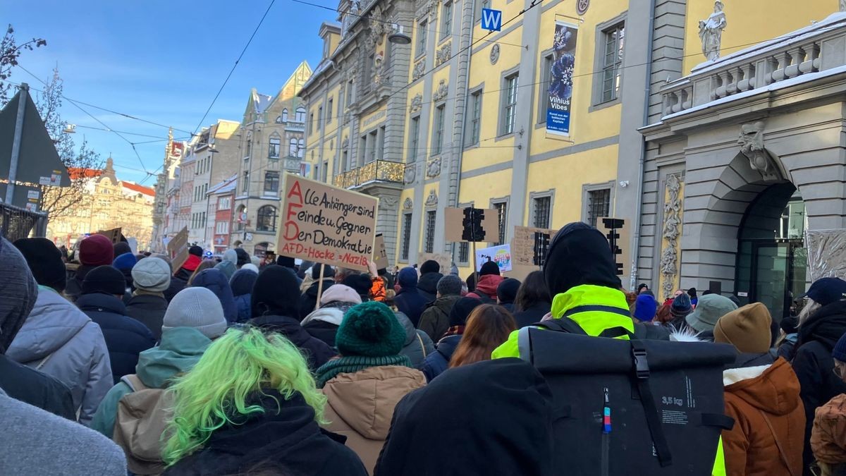 Vom Hirschgarten, vorbei am Presseklub, dann ging es weiter zum Anger.