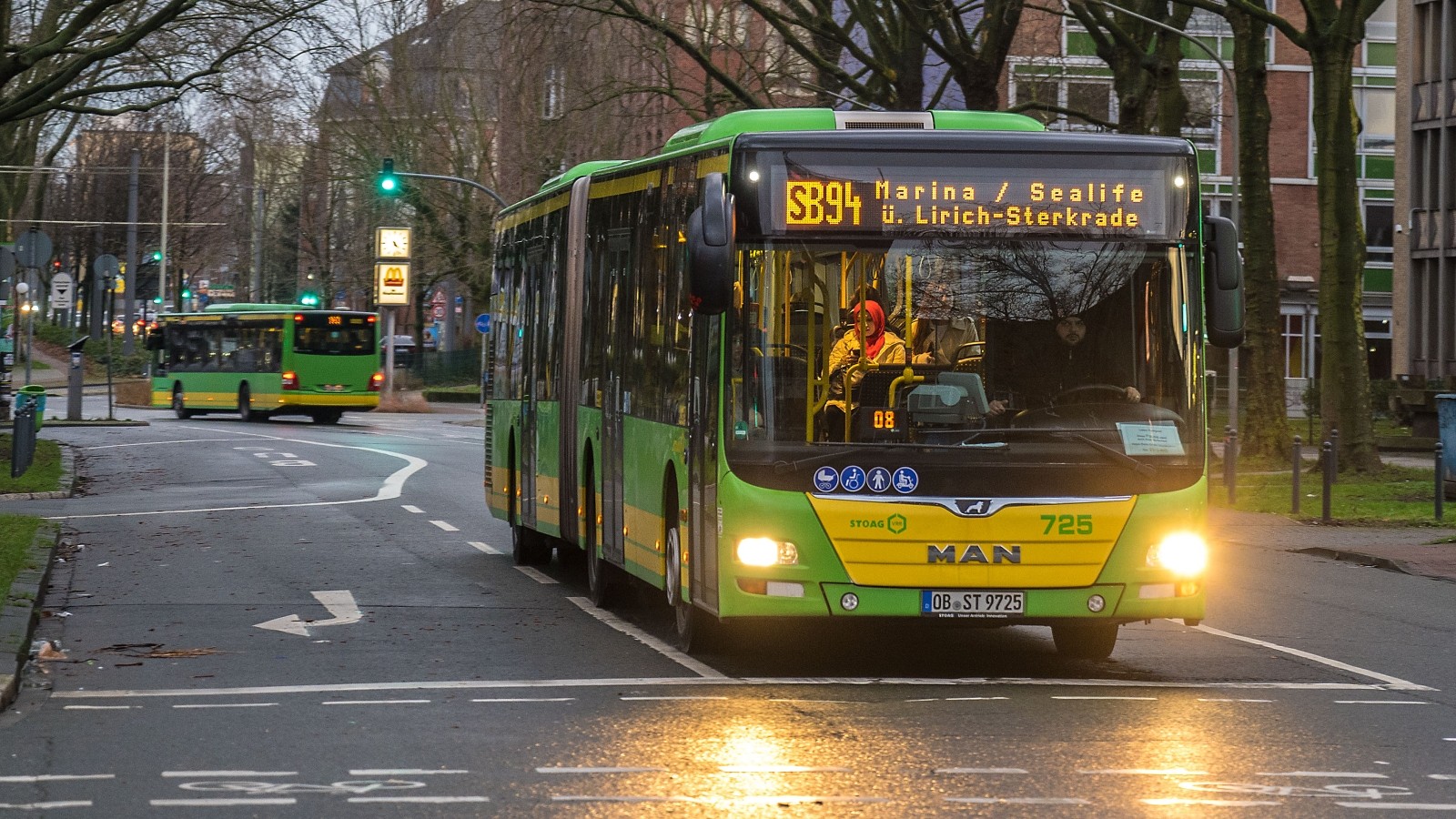 Wie Viel Verdient Man Als Busfahrer Im Monat Busfahrer werden: So viel verdient man bei der Stoag