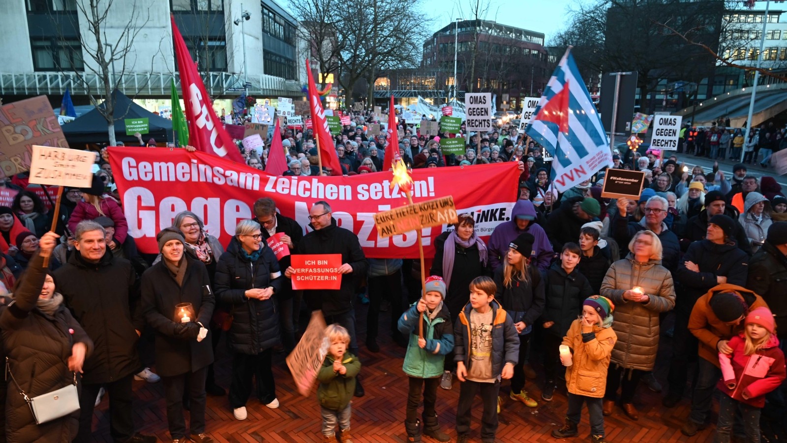Harburger setzen deutliches Zeichen gegen Rechtsextremismus