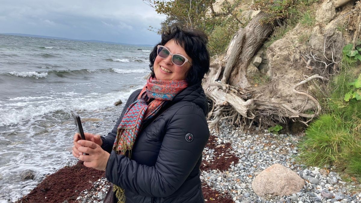 Nataliia Derhachova genießt ihren ersten Urlaub in Deutschland an der Ostsee.