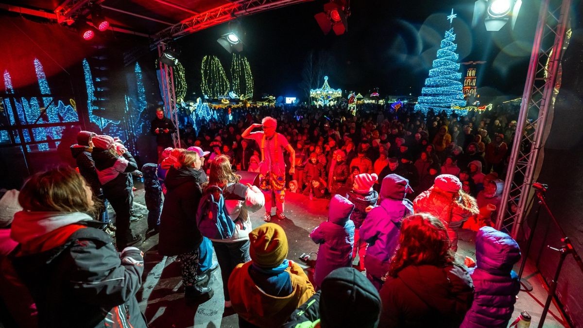 KLUB-Leserfest von TA, OTZ und TLZ in der „Thüringer Glitzerwelt“ am Stausee Hohenfelden.