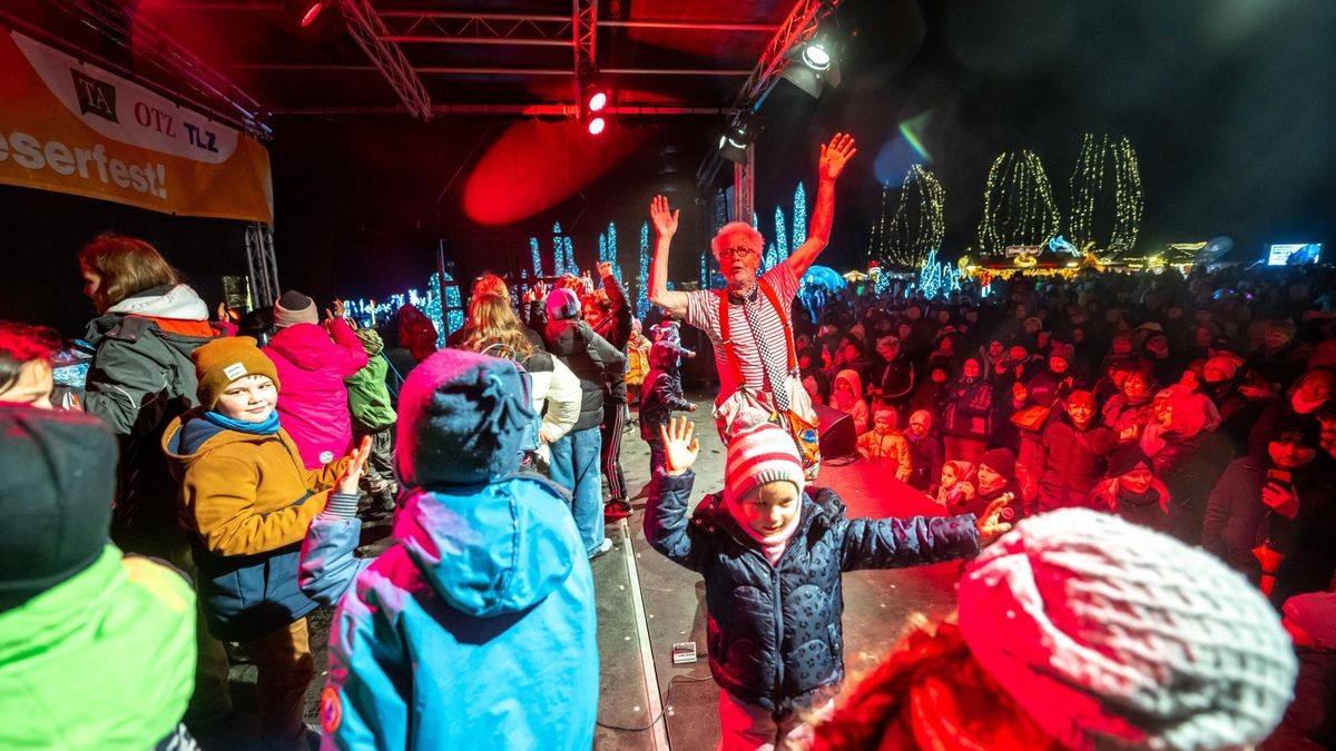 KLUB-Leserfest von TA, OTZ und TLZ in der „Thüringer Glitzerwelt“ am Stausee Hohenfelden.