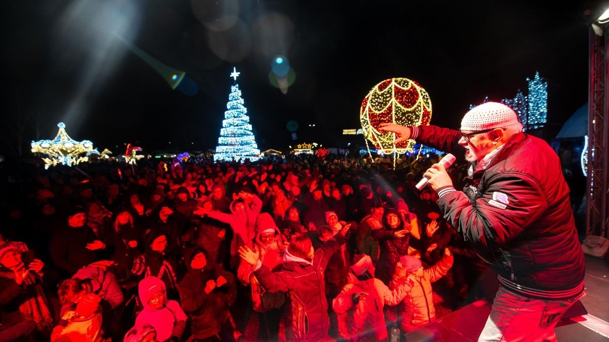 KLUB-Leserfest von TA, OTZ und TLZ in der „Thüringer Glitzerwelt“ am Stausee Hohenfelden.