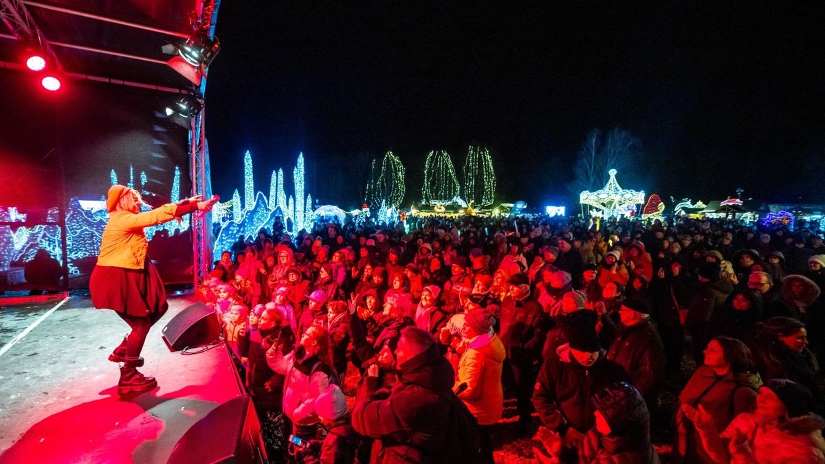 KLUB-Leserfest von TA, OTZ und TLZ in der „Thüringer Glitzerwelt“ am Stausee Hohenfelden.