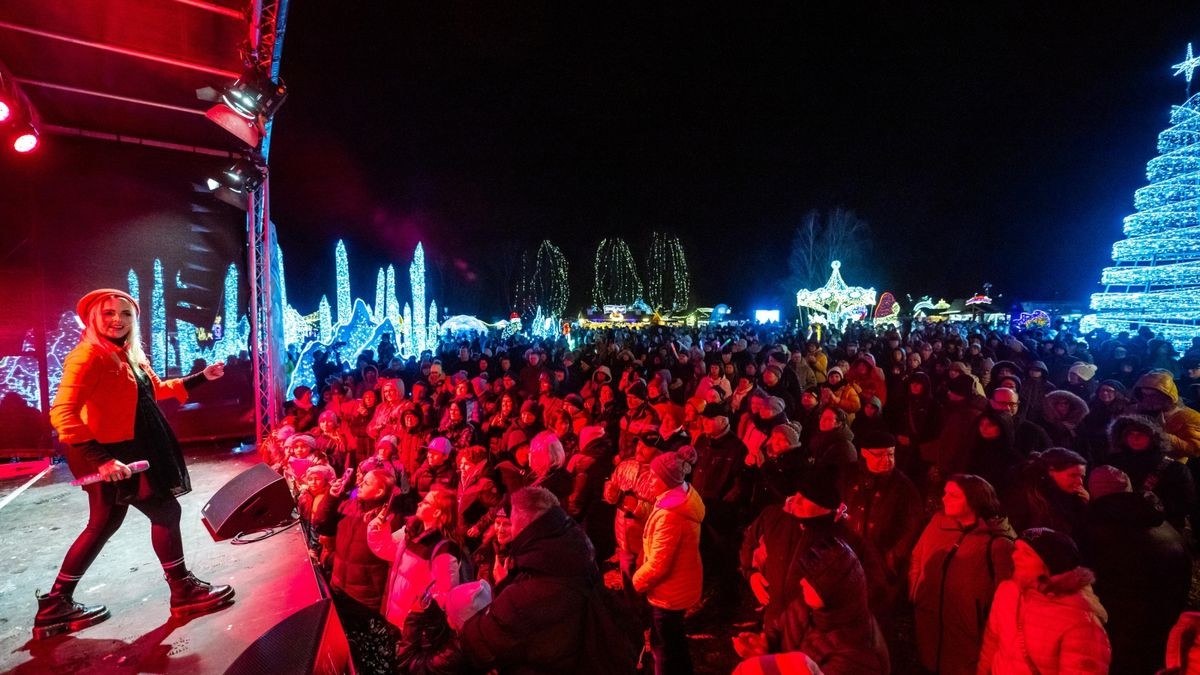 KLUB-Leserfest von TA, OTZ und TLZ in der „Thüringer Glitzerwelt“ am Stausee Hohenfelden.