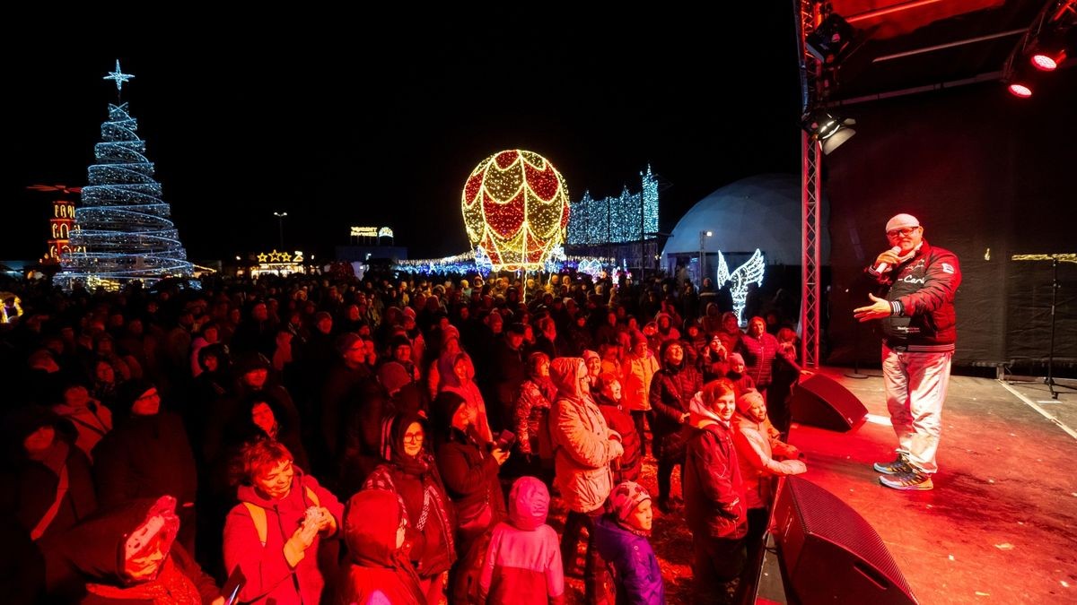 KLUB-Leserfest von TA, OTZ und TLZ in der „Thüringer Glitzerwelt“ am Stausee Hohenfelden.