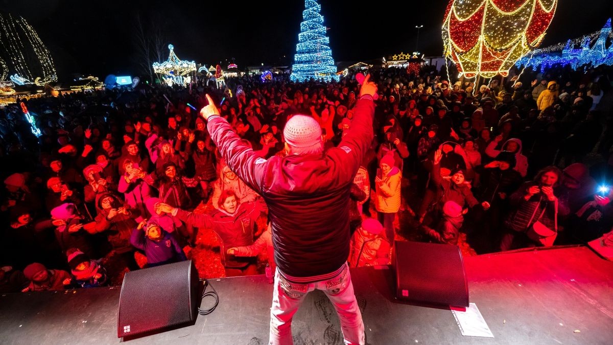 KLUB-Leserfest von TA, OTZ und TLZ in der „Thüringer Glitzerwelt“ am Stausee Hohenfelden.