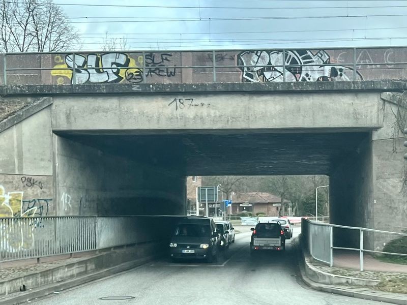 Tunnel für Radfahrer und Fußgänger Kampf gegen die Zeit
