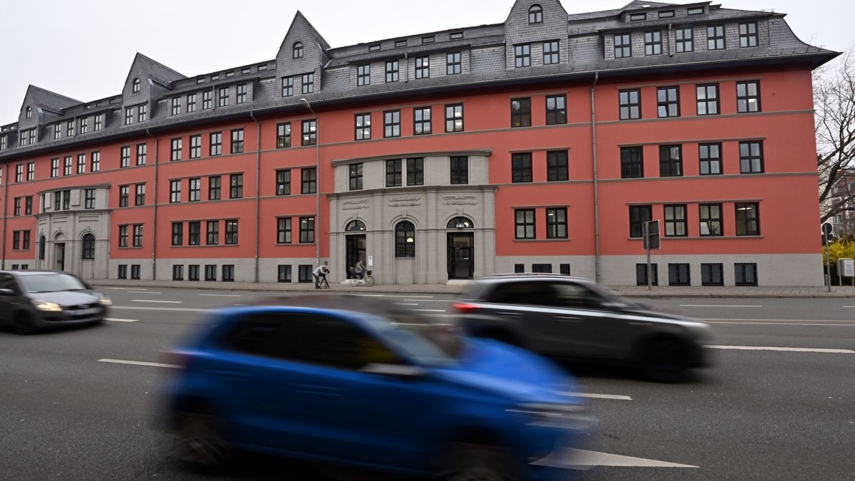 Das Landgericht Erfurt in einem Ausweichquartier.  Hier wird der Prozess verhandelt.