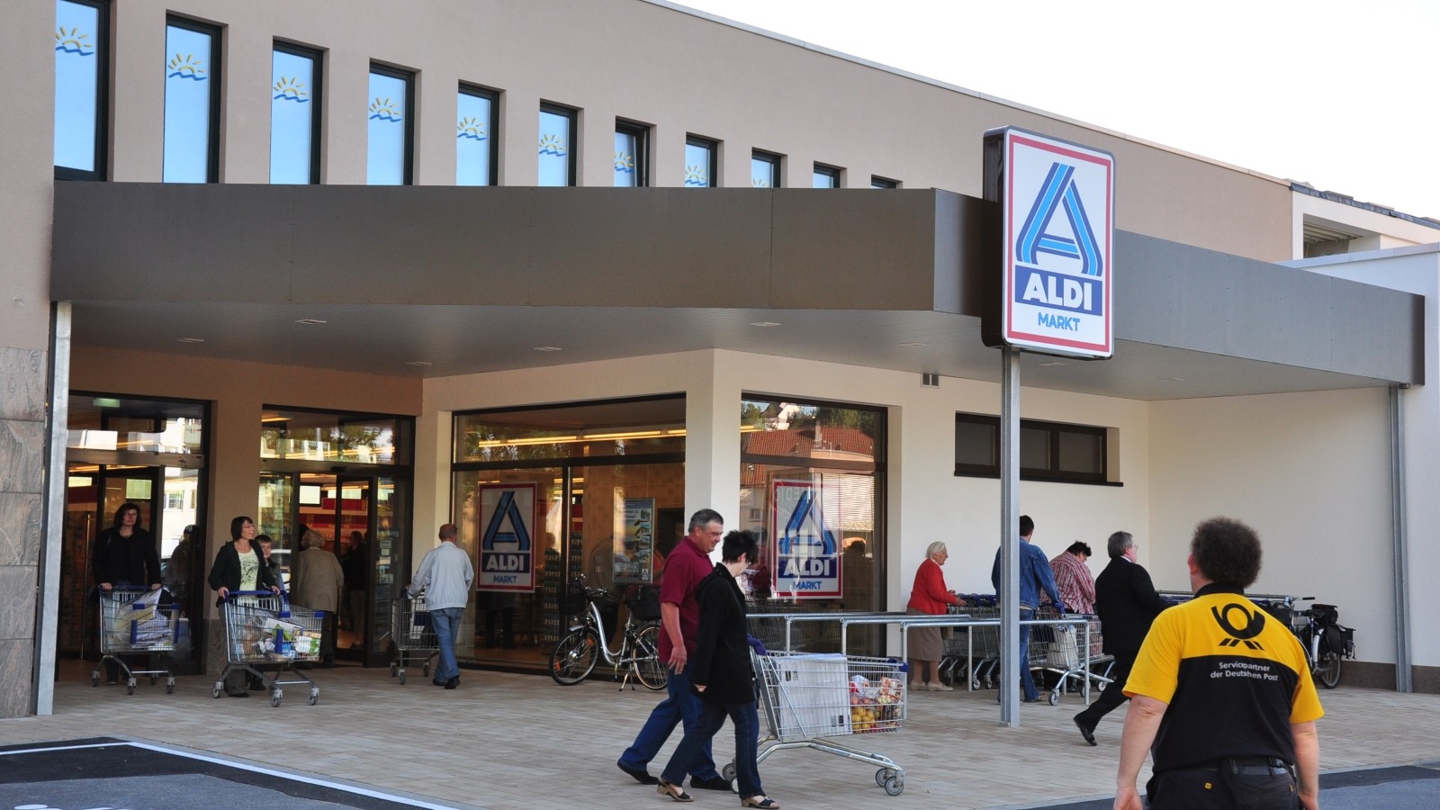Hemer Aldi hübscht sich auf und Donnerstag wieder