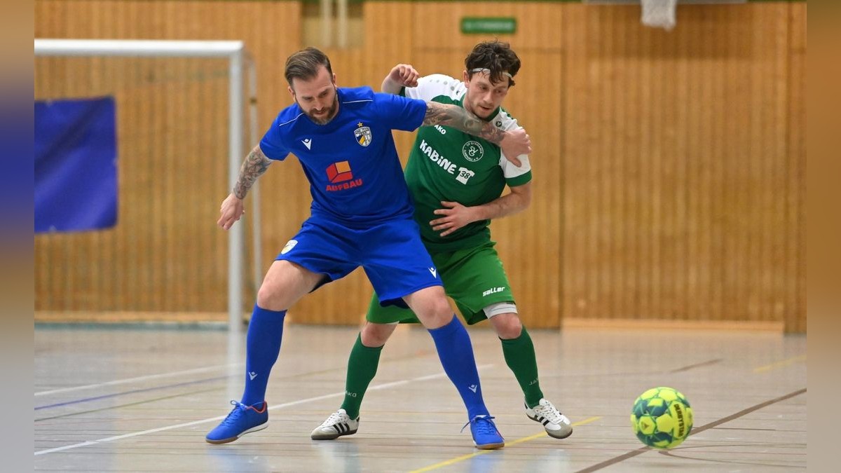 Der 1. Germania-Ilmenau-Cup im Hallenfußball der Alten Herren bot in Ilmenau fast fünf Stunden tollen Oldie-Fußball. Am Ende setzte sich die Traditionsmannschaft des FC Rot-Weiß gegen Chemnitz durch. Wismut Aue wurde Dritter, die Ost-Traditionsmannschaft der DDR Vierter. Gastgeber Germania Ilmenau wurde Sechster, der SV 09 Arnstadt Fünfter.