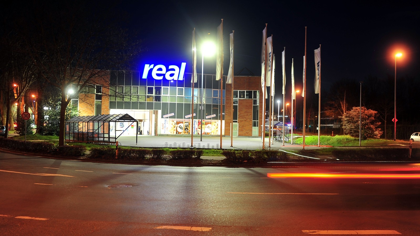 Viele Rabatte Real Dinslaken startet mit Sonderverkauf