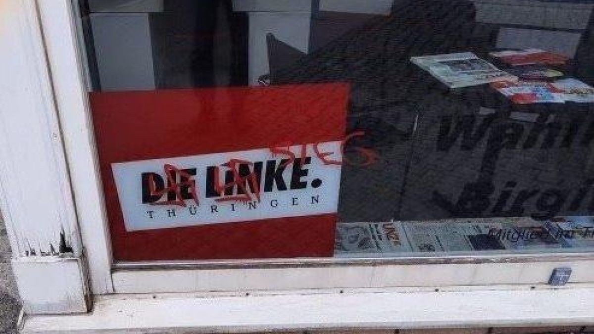 Hakenkreuze und die Aufschrift «Sieg» wurden in der vergangenen Woche auf das Wahlkreisbüro von Thüringens Landtagspräsidentin Birgit Pommer (Linke) geschmiert.