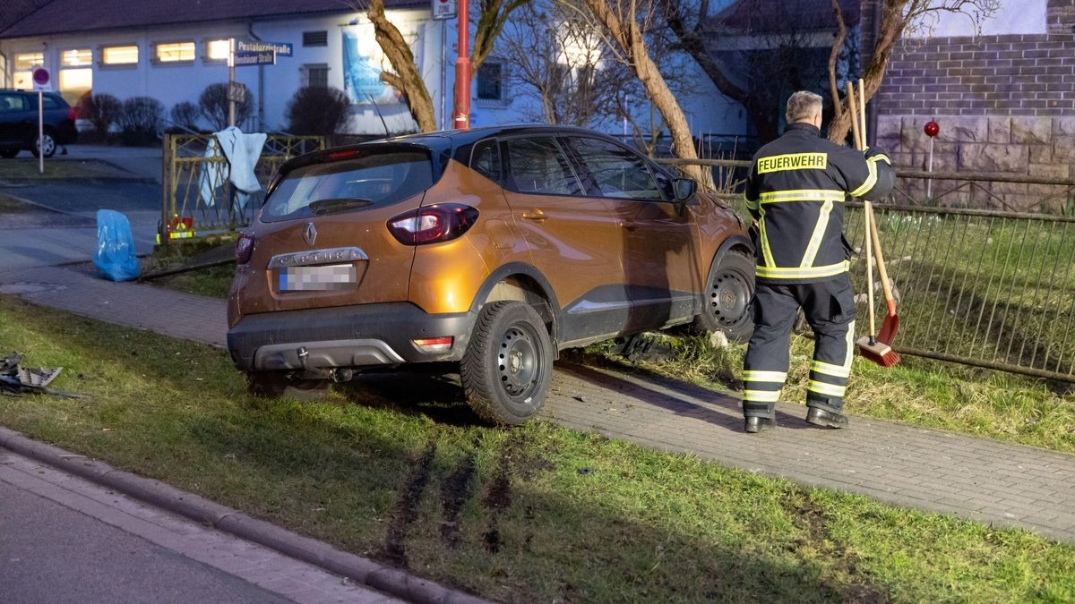 Schwerer Verkehrsunfall am Freitagabend  in Benshausen, einem Ortsteil von Zella-Mehlis.