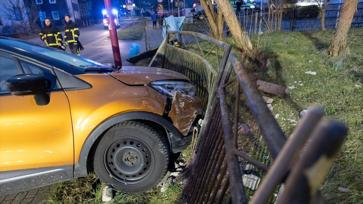 Schwerer Verkehrsunfall am Freitagabend  in Benshausen, einem Ortsteil von Zella-Mehlis.