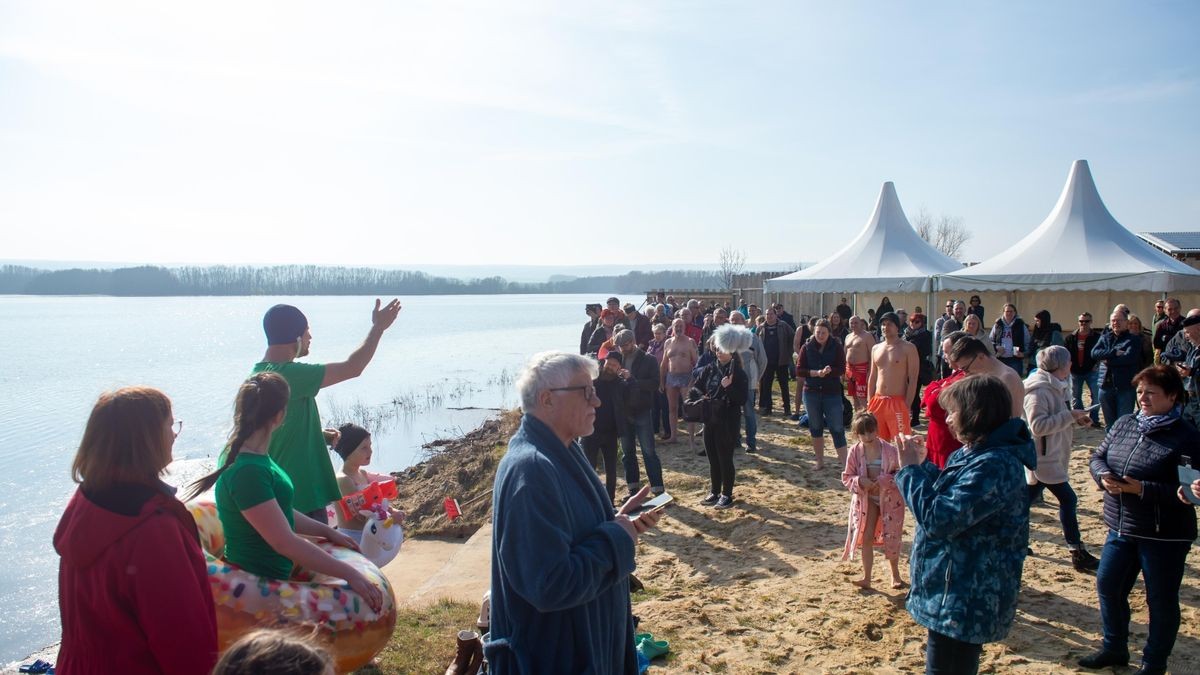Anbaden im Stausee Oppershausen bei 4 Grad Wassertemperatur: Perfektes ...
