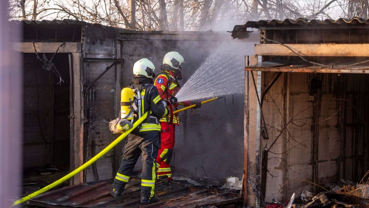 Die Einsatzkräfte der Feuerwehr konnten den Brand unter Kontrolle bringen.