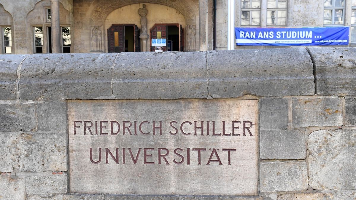 Eine Personalie beschäftigt die Friedrich-Schiller-Universität.