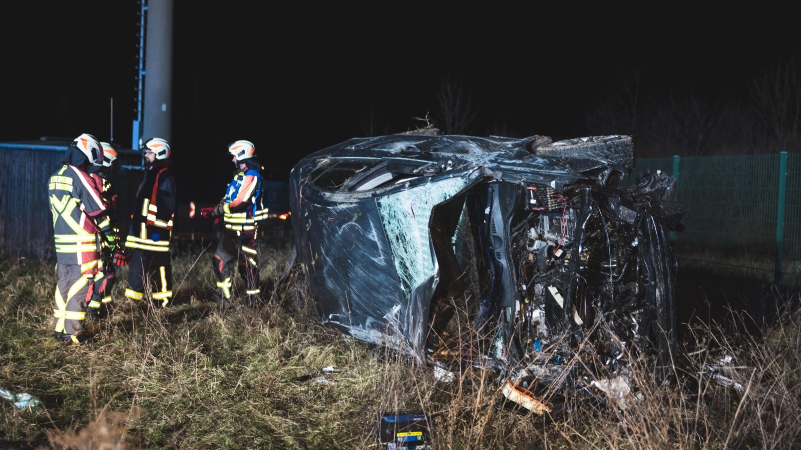 Zu schnell in Baustellenbereich gefahren Zwei Schwerverletzte auf A4