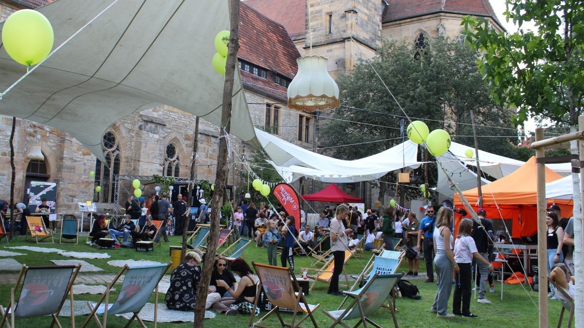 Auf der Predigerwiese planen und gestalten Jugendliche das Programm zum Krämerbrückenfest.