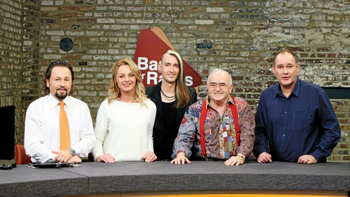 Wolfgang Pauritsch, Susanne Steiger, Fabian Kahl, Ludwig Hofmaier und Walter Lehnertz (von links) treten als Händler in der TV-Sendung „Bares für Rares“ auf.