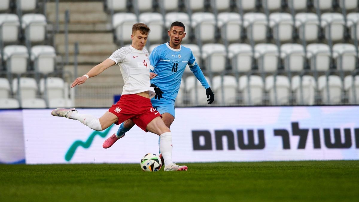 Lukasz Bejger (Polen, links) gegen Mohammad Abu Rumi (Israel)