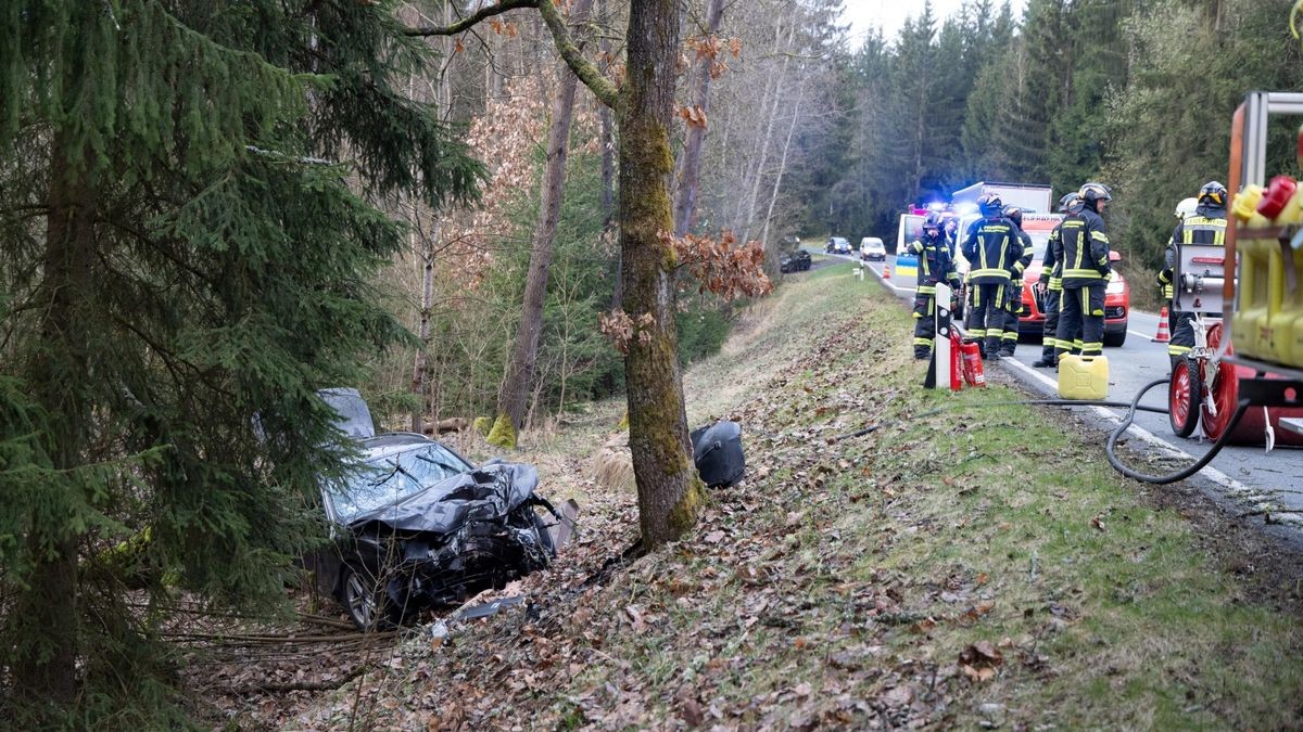 Die 33-Jährige wurde bei dem Unfall verletzt und musste in ein Krankenhaus gebracht werden.