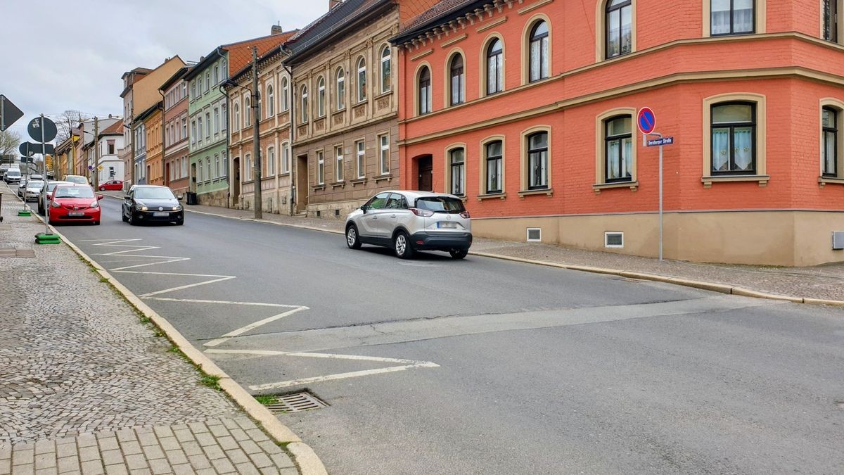 Umgeleiteter Schwerverkehr in Apolda begünstigt Risse in Gebäuden