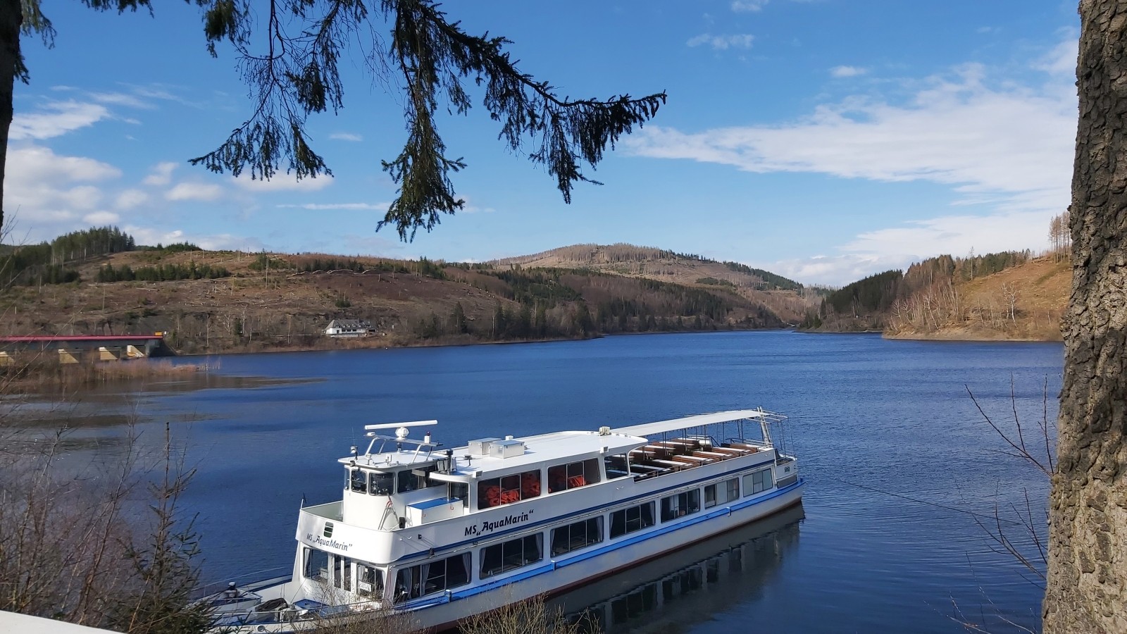Schiffsfahrt und Windbeutel: Ein Tag an der Okertalsperre