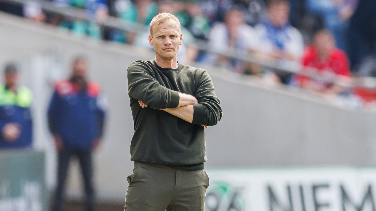 Notruf Aus Hamburg: Der Größte Sorgen Profi – Trainer Warnt: So Überleben Wir Die Saison! - 9omyuqm