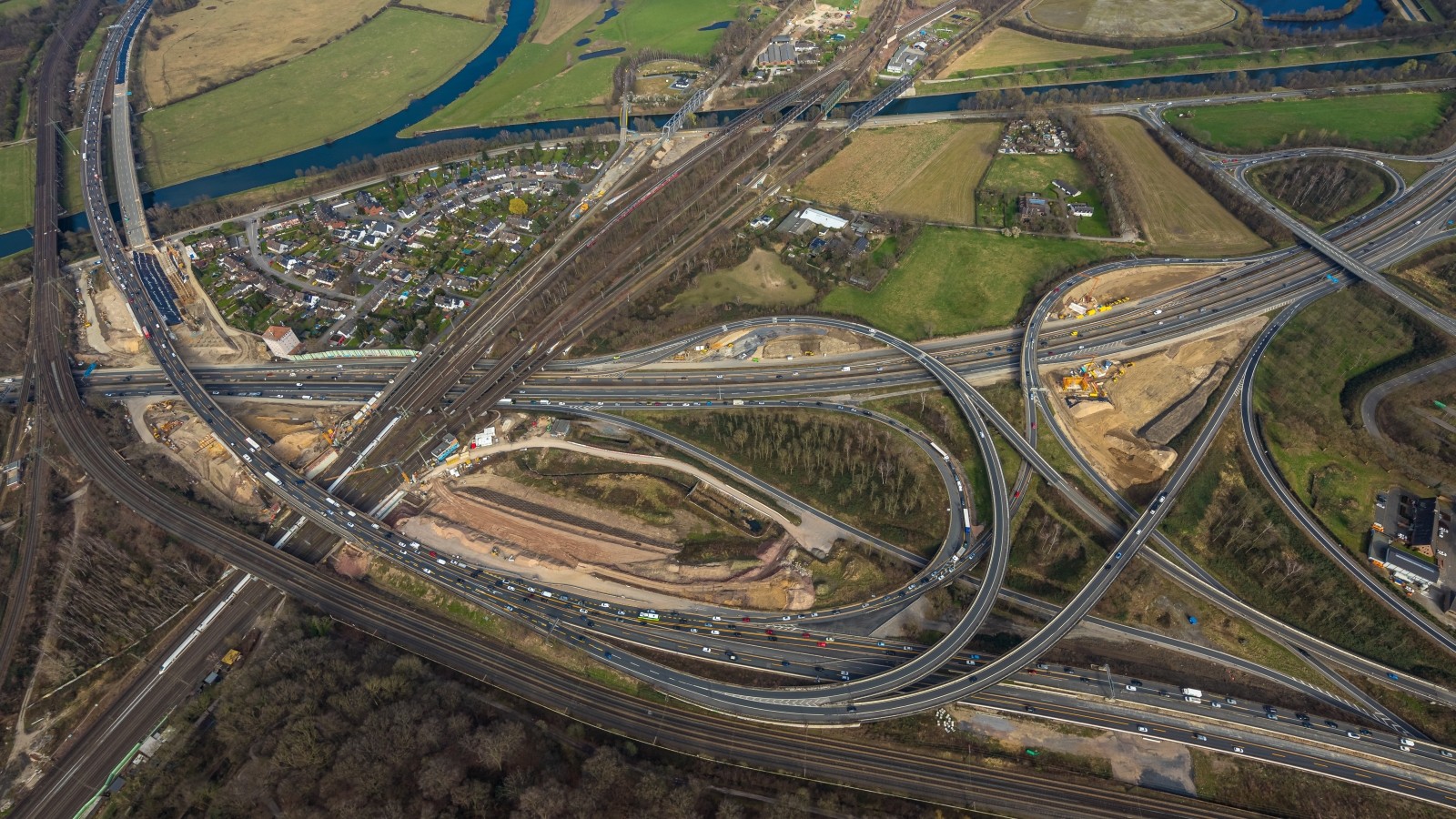 なぎページ A3/A40 Kreuz Kaiserberg: So lang sind Verbindungen gesperrt