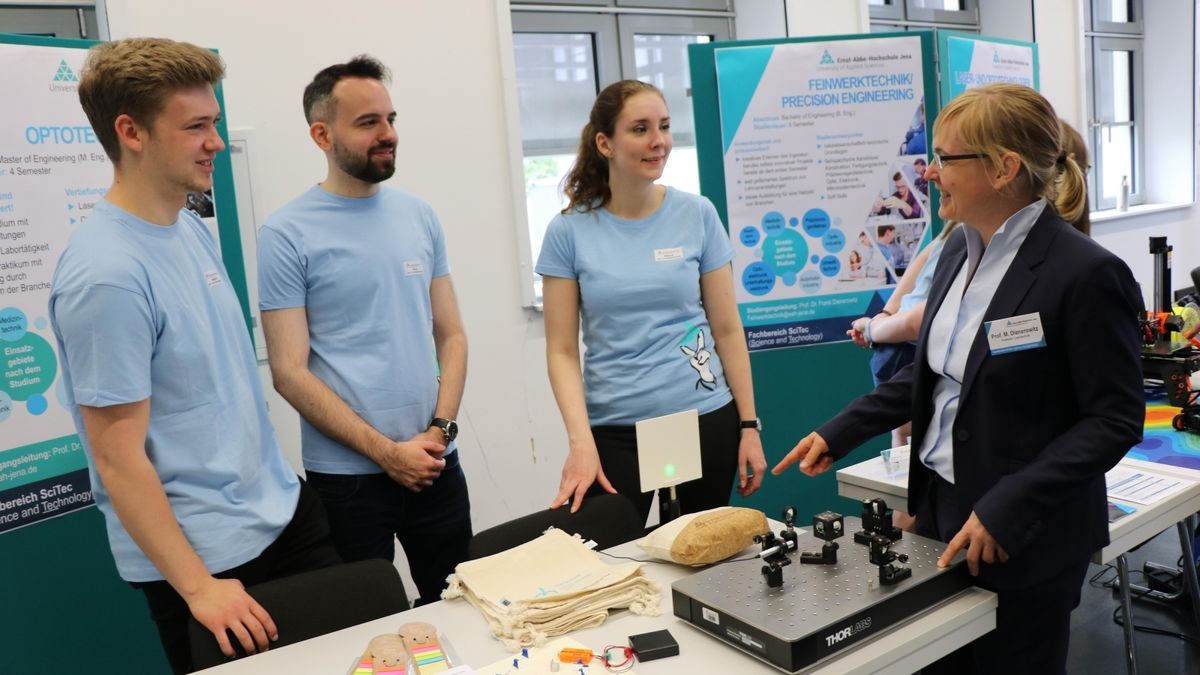 Roter Teppich ist ausgerollt: Wie die Jenaer Ernst-Abbe-Hochschule ...