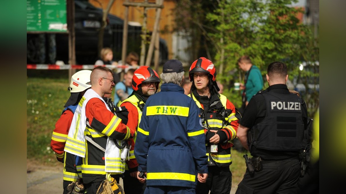 In der Spitze des historischen Neutorturms in Arnstadt ist am Sonntag ein Feuer ausgebrochen.