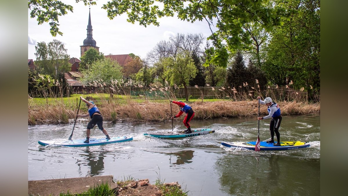 Am Wochenende wurde die 3. Deutsche Meisterschaft im Wildwasser-Stand-Up-Paddling auf dem Unstrut-Kanukanal in Sömmerda ausgetragen.