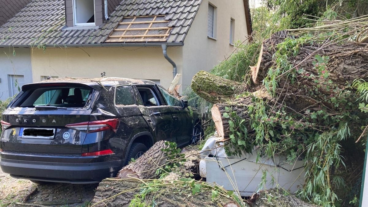 So stark war der Sturm am Montagabend gar nicht, an einer Stelle richtete er binnen Augenblicken einen Schaden in sechsstelliger Höhe an.